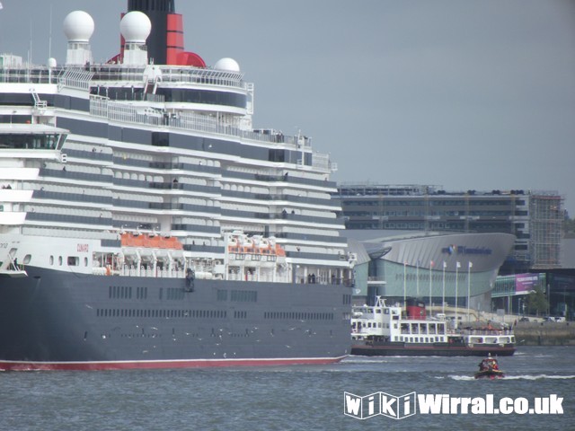 Attached picture Queen mary leaving 015 (Copy).JPG